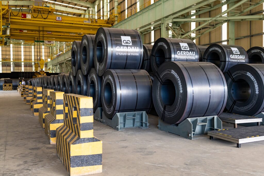 A subida das ações da Gerdau hoje é a resposta direta de Wall Street e da B3 à recuperação dos preços do aço internacional associada à solidez inabalável do balanço da montadora siderúrgica.